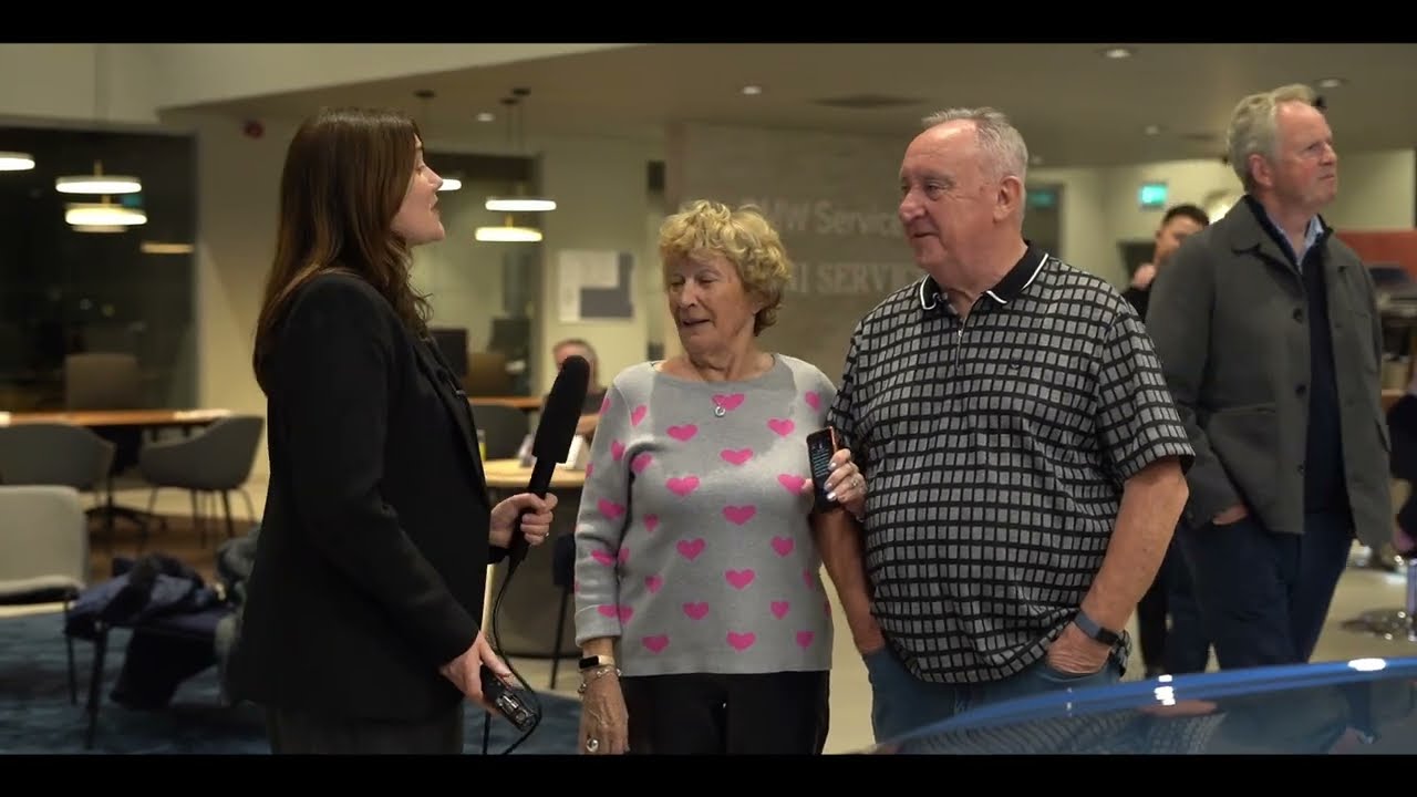 Ваши впечатления от нового BMW iX3 | Холливелл Джонс