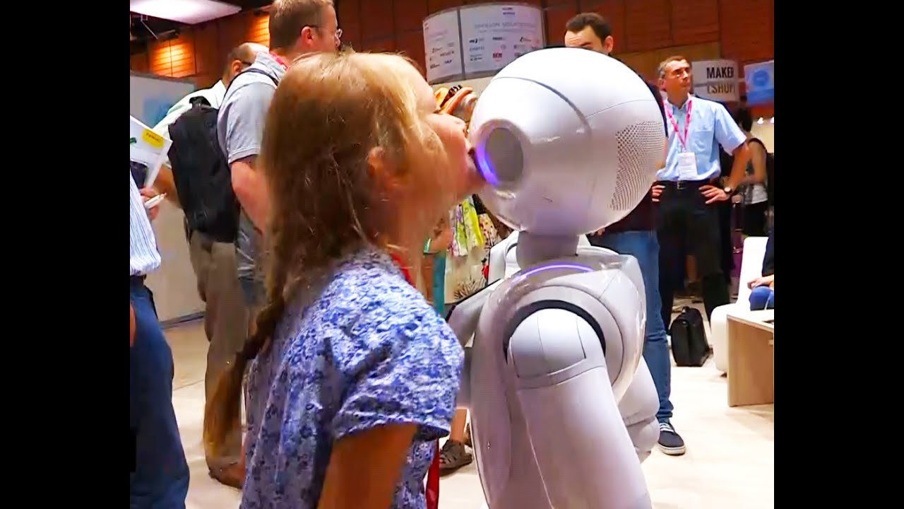 Coding for kids: Using robots as pedagogical tools  (Learning World S5E44, 1/3)