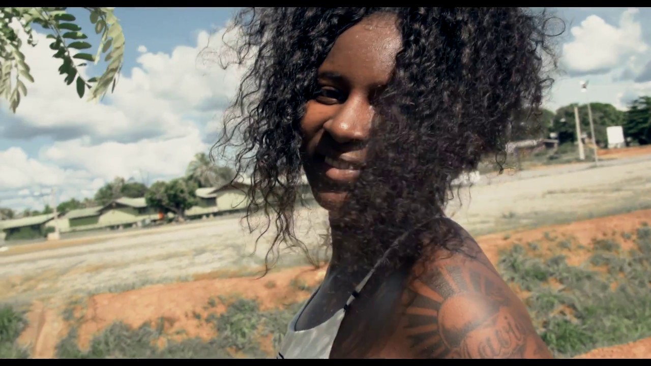 Pinas Emanuel ft.Jannie &ndash; C&rsquo;est Toi [official video]