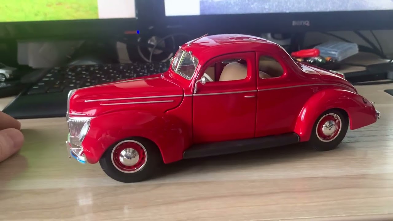Обзор модели Ford Deluxe 1939 в масштабе 1:18 от Maisto