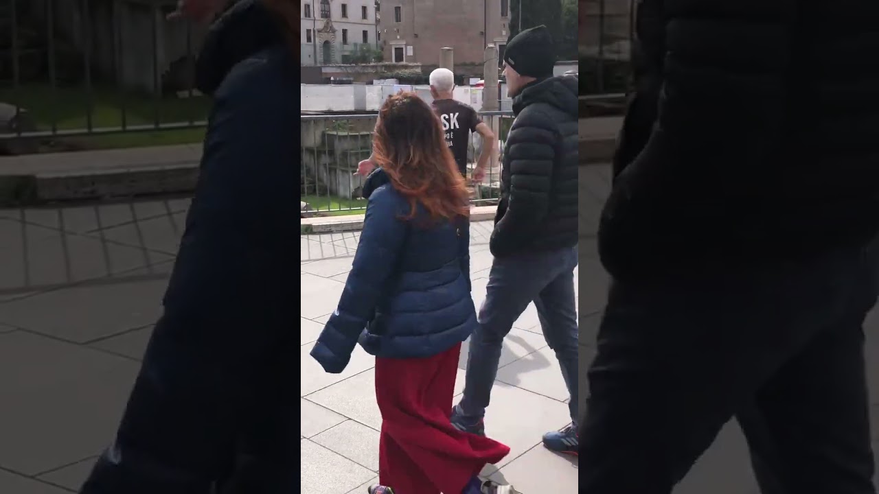 Funny dancer in Rome #thetimeisalie #foreveryoung