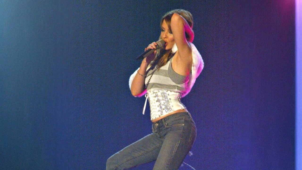 Kylie Minogue - Red Blooded Woman (Live Echo Awards RTL 2004)