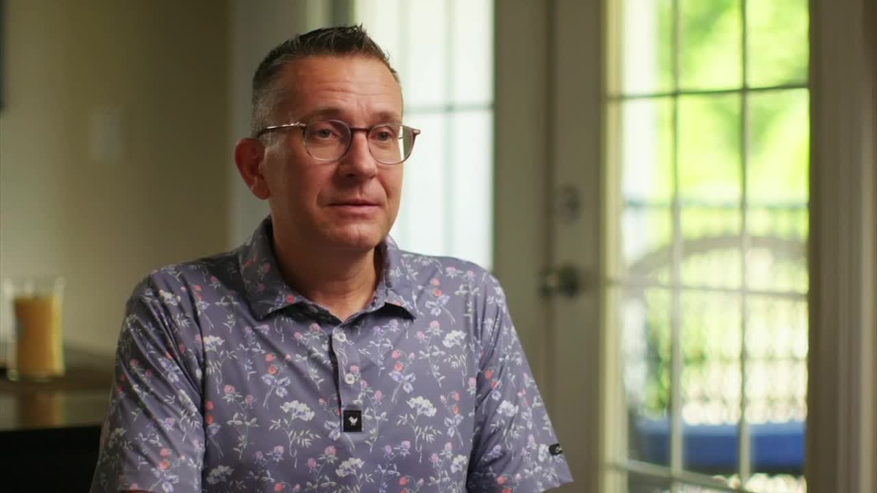 Curt Miller embraces being WNBA’s only openly gay male head coach | Malika Andrews on ESPN