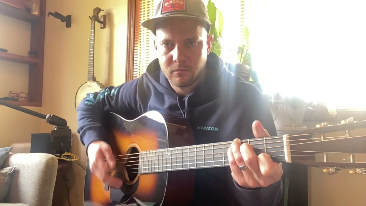 Martin Gruhn Spec D-18s 12-Fret Sinker Mahogany Review (2022)