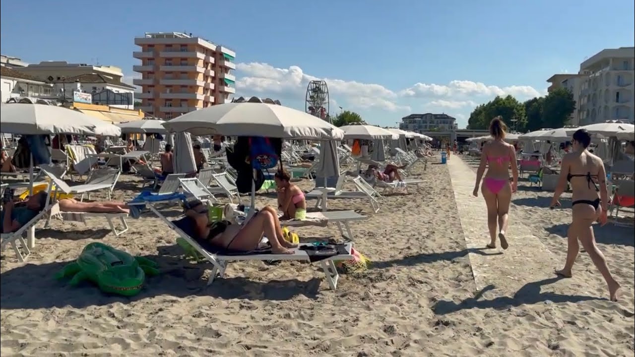 Misano (Rimini) spiaggia Giugno 2024