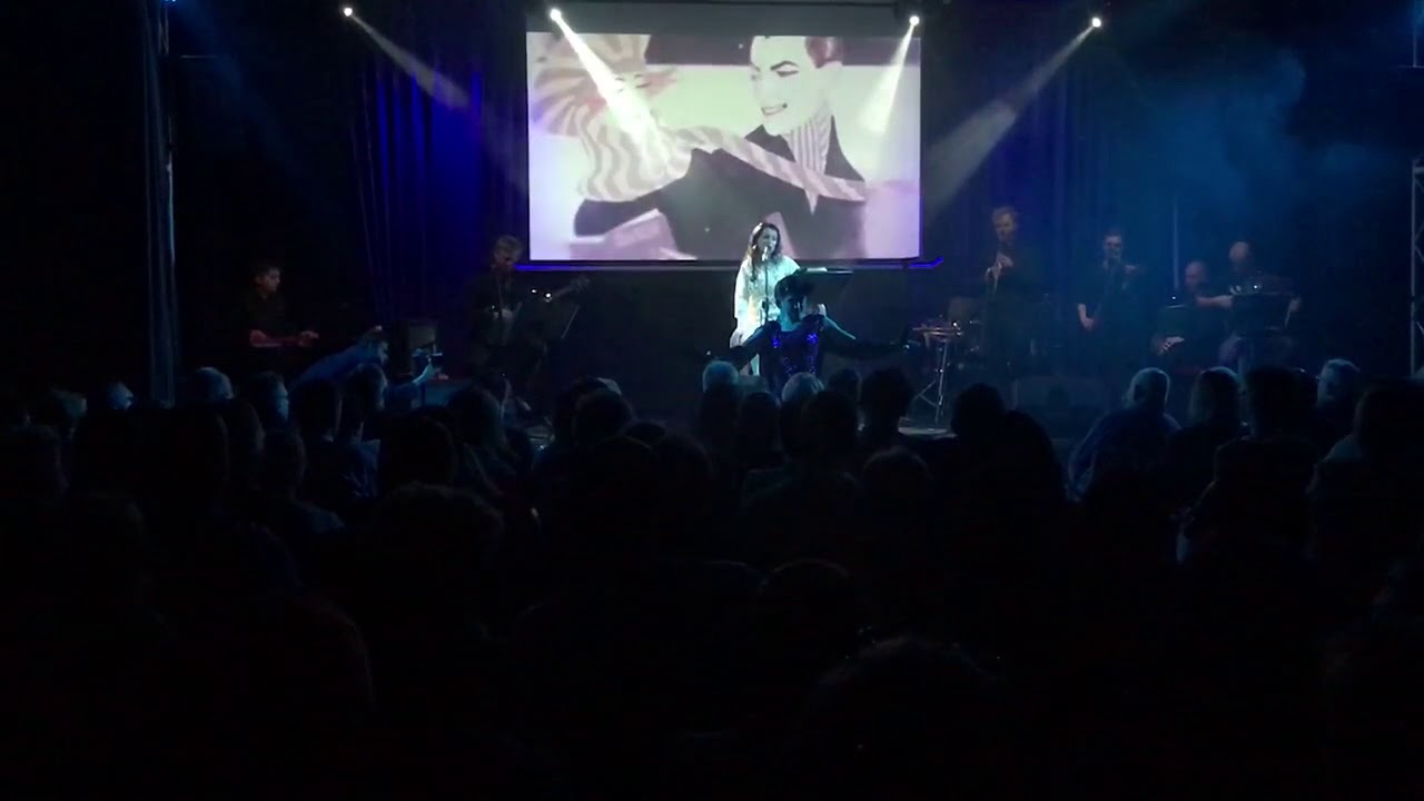 Kasia Pakosińska & Makabunda - Mały Gigolo