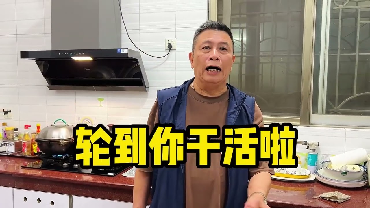 今日晚餐：三杯鸡+苦瓜焖排骨 学做饭的第2天，做菜看起来简单，自己实操起来真的不简单。但是吃自己做的菜特别有成就感，记得好好吃饭哦#家常菜 #简简单单又一餐 #我的家乡美食名片 #抖音美好食光