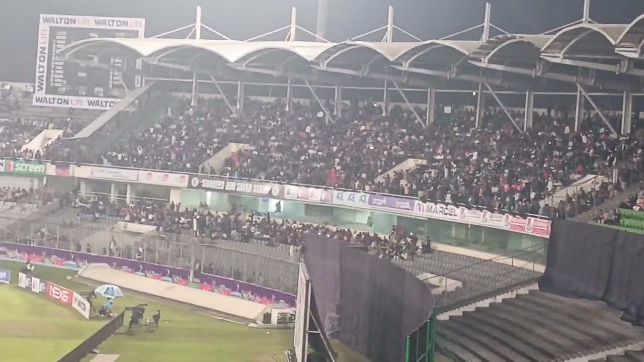 দেখুন মিরপুরে হাদীর স্লোগানের সেই অভূতপূর্ব দৃশ্য! #MirpurStadium #HadiSlogan #ViralVideo)@SobChitro