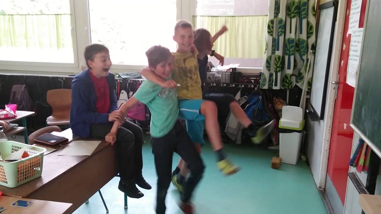 A zuglói Móra Ferenc Általános iskola 4.n osztályos tanulói (2014)