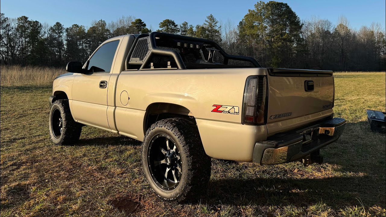 Armadillo chase rack installed on the single cab
