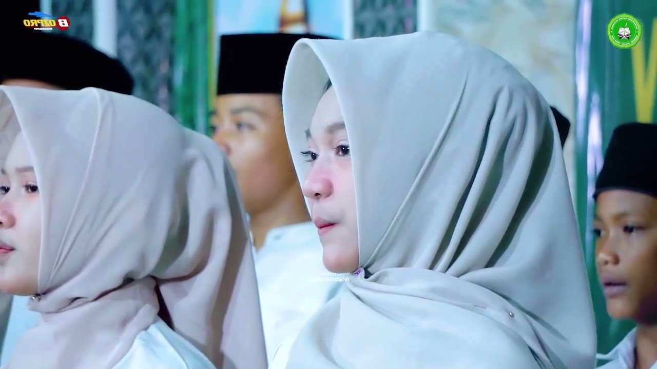 Paduan Suara siswa kelas VI madin An Nuroniyah desa Kerep