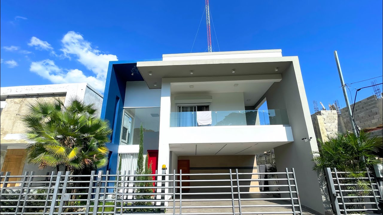 LLEGO LA CASA DE TU SUEÑOS EN MOCA UNA CASA BELLÍSIMA EN EL MEJOR RESIDENCIAL DE LA ZONA!