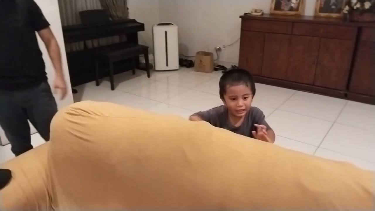 Yusuf sings Alif Ba Ta