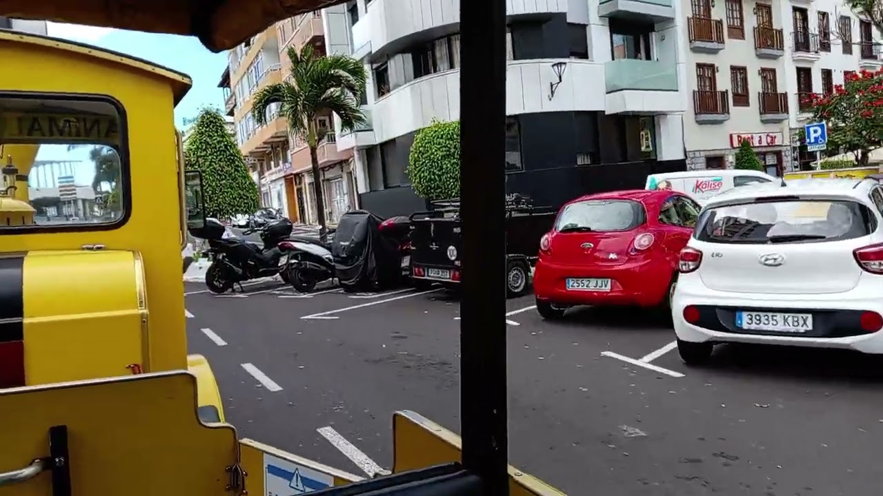 Tuk Tuk Bus To Loro Parque, Tenerife. 