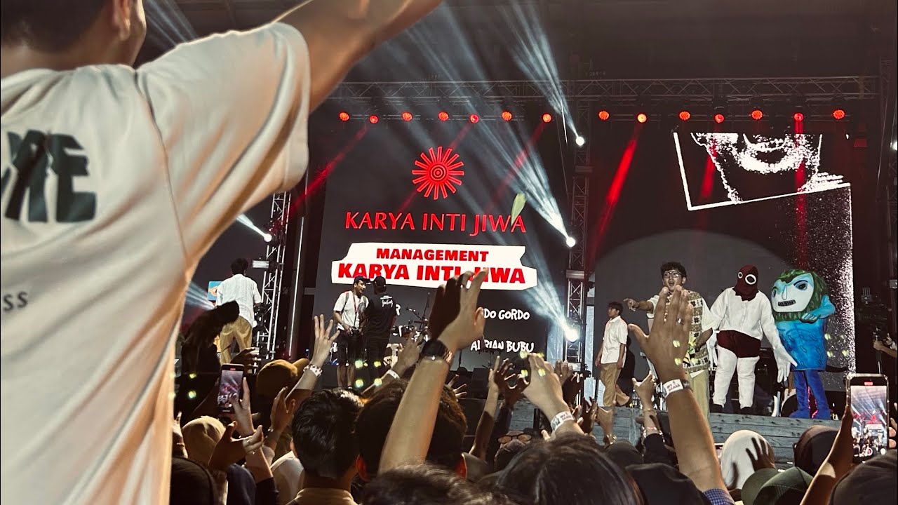 Fourtwnty ft. Charita Utami - Mangu (Live in Kuching, Sarawak 2024)
