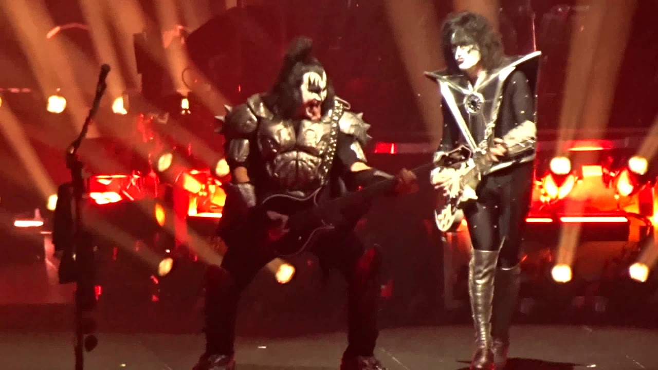 KISS - Lick It Up THE WHO Tribute (Live) Target Center Minneapolis Minnesota 04 March 2019 Fan Film