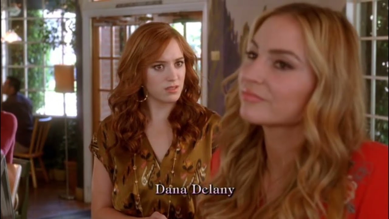 Julie Runs Into Angie At The Coffee Shop - Desperate Housewives 6x08 Scene