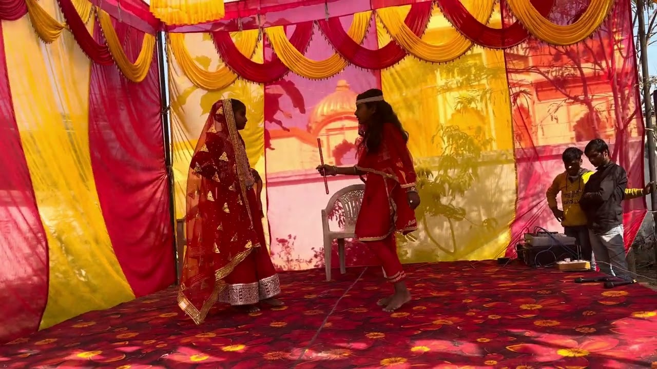 Red Colour ka Gazra 💐