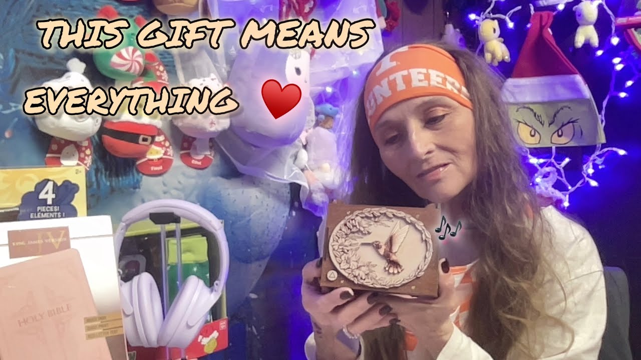 What Hubby Dave Gave Me for Christmas 🎄🎅🏼 | My Most Meaningful Gifts 🎁 💜