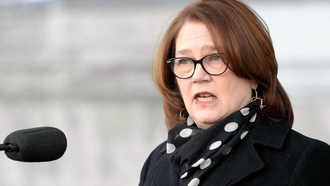 Jane Philpott resigns from cabinet