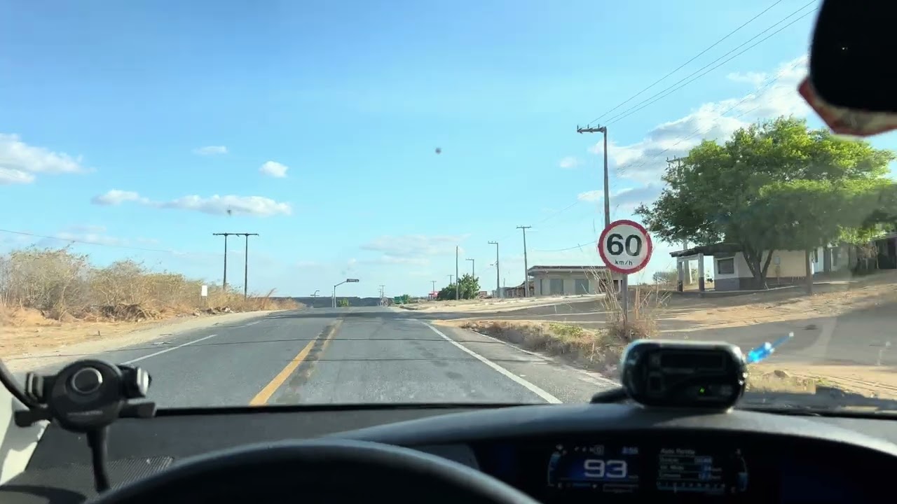 Estrada que liga Cariré a Varjota Ceará, mostrando o açude Araras, o quarto maior do Ceará!!