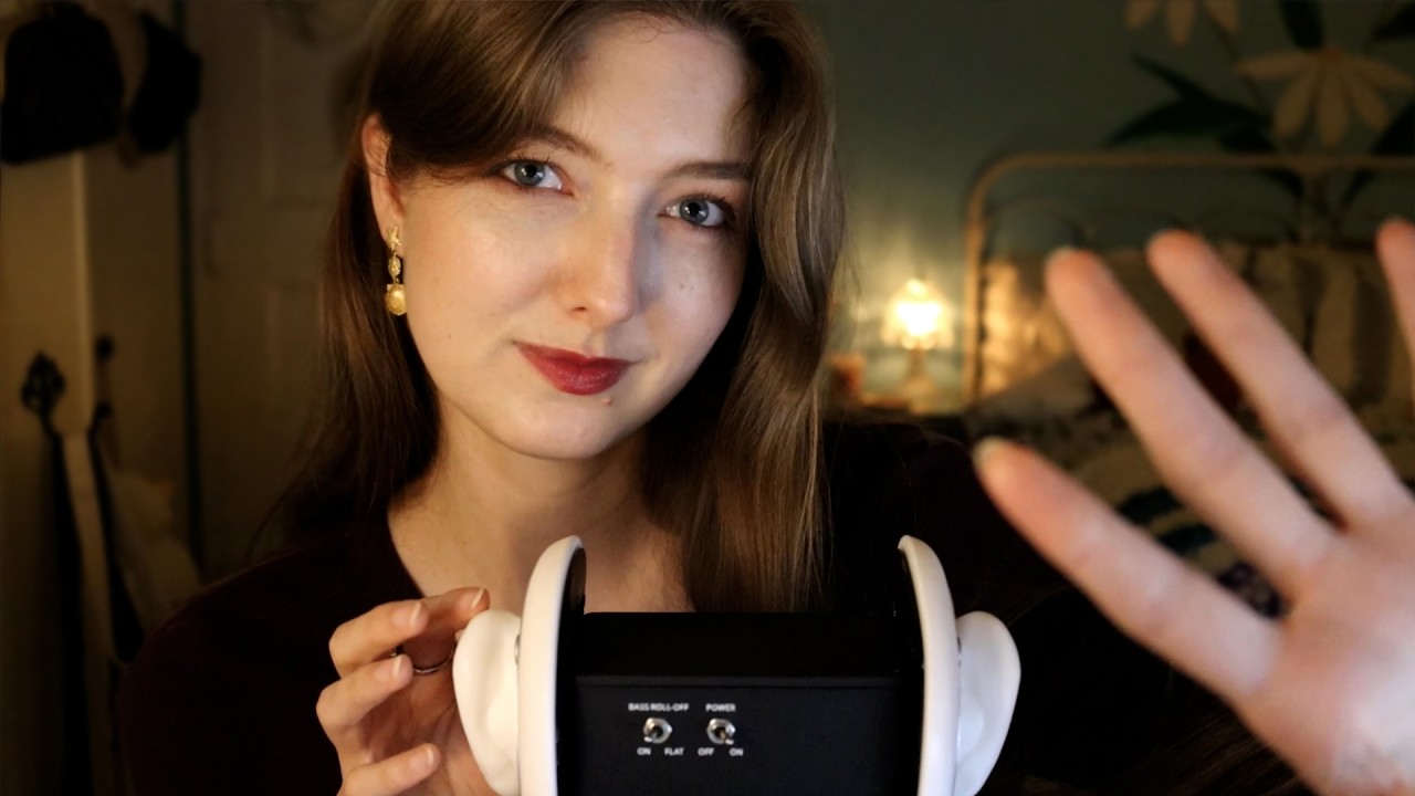 ASMR Mouth Sounds & Ear Taps w/ Visuals on 3dio