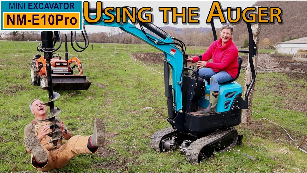 Mini Excavator | Using the Auger for the 1st time