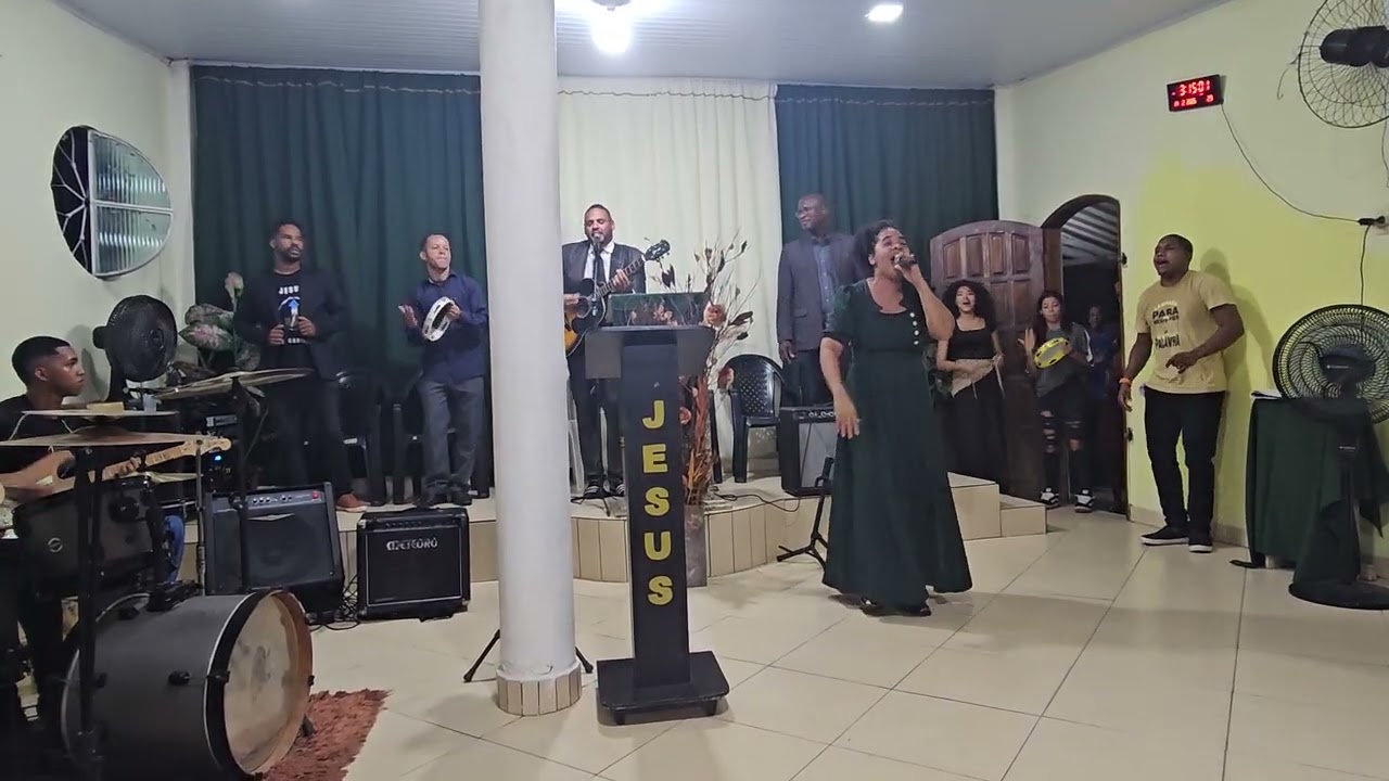 Louvor de adoração a Deus. 