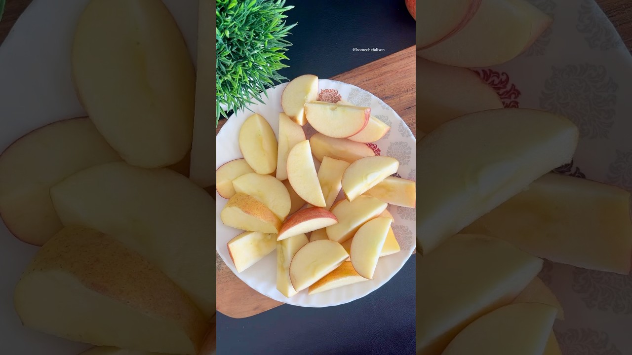 Easy way to slice an Apple 🍎 #viralreels #trendingreels #fruithacks
