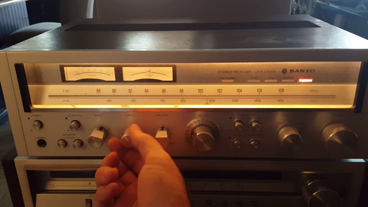 Quick Demo of Vintage Sanyo JCX-2300K Receiver