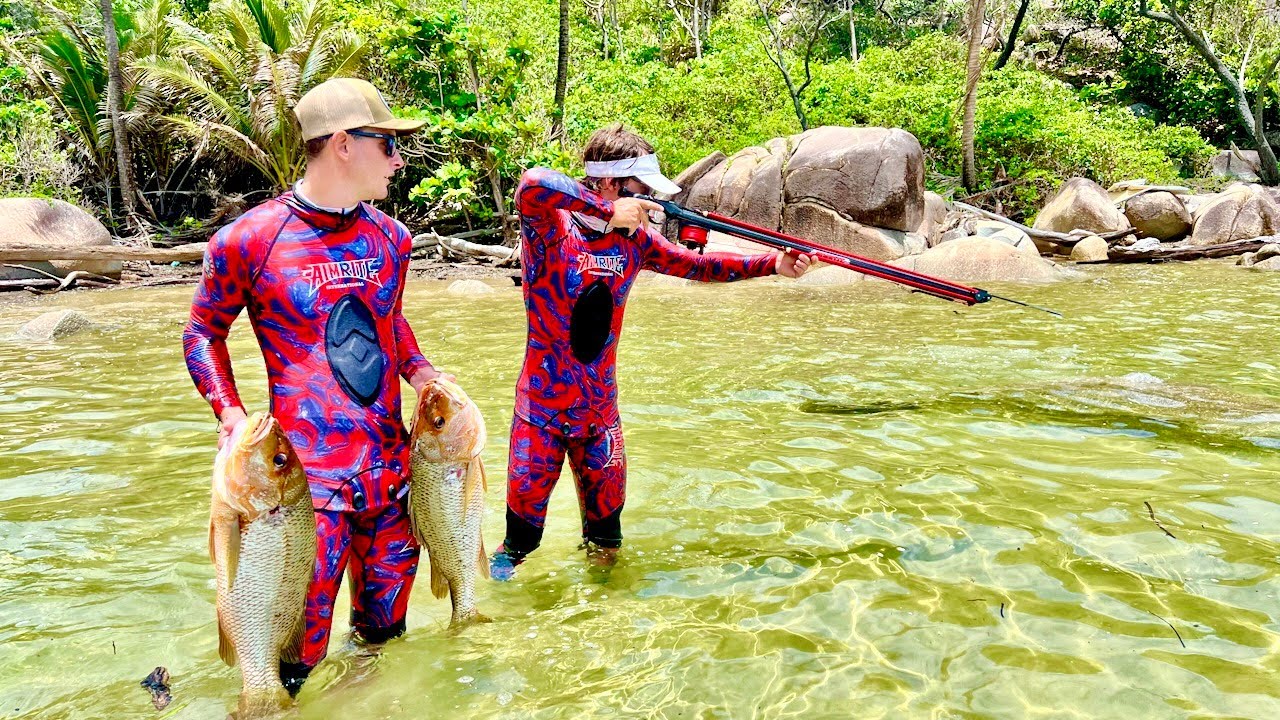 Spearfishing Shallow Coastlines for Huge Fish