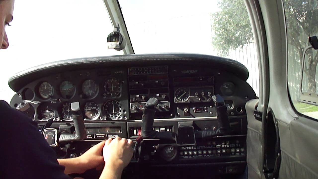 Piper Warrior PA-28 Engine Start-up (Cockpit view)