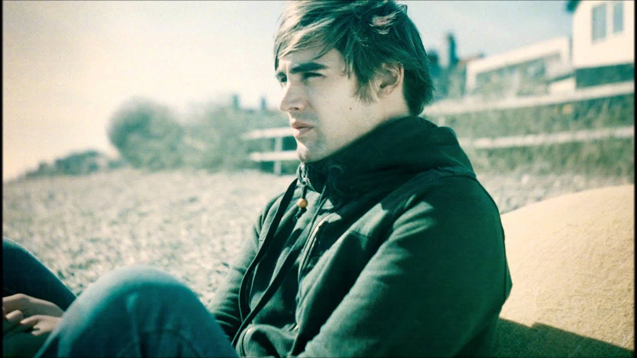 Charlie Simpson - Skin and Bones (with lyrics)