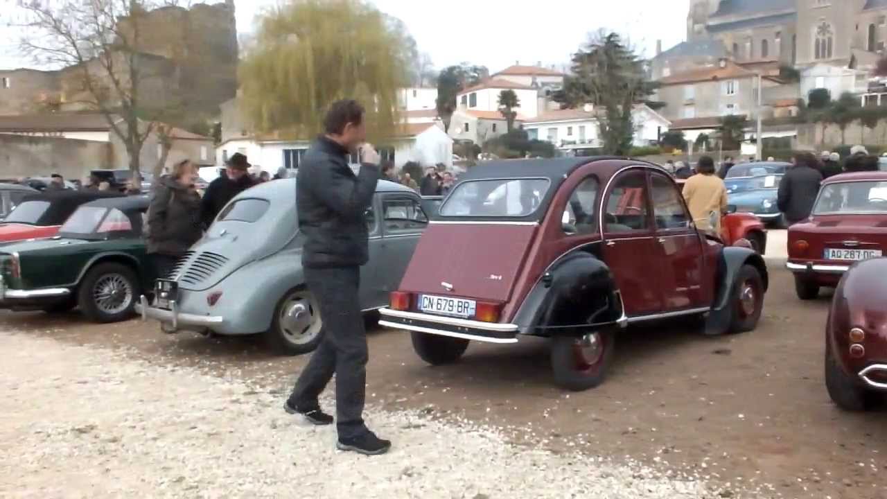 Rassemblement de voitures des années 60