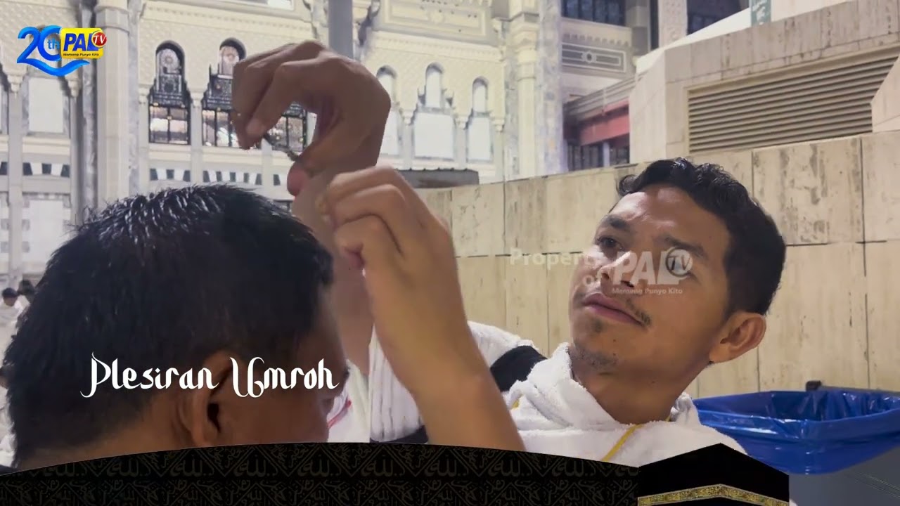 PLESIRAN UMROH BERSAMA HOLIDAY ANGKASA WISATA   PARA JEMAAH MENUJU MASJIDIL HARAM E3