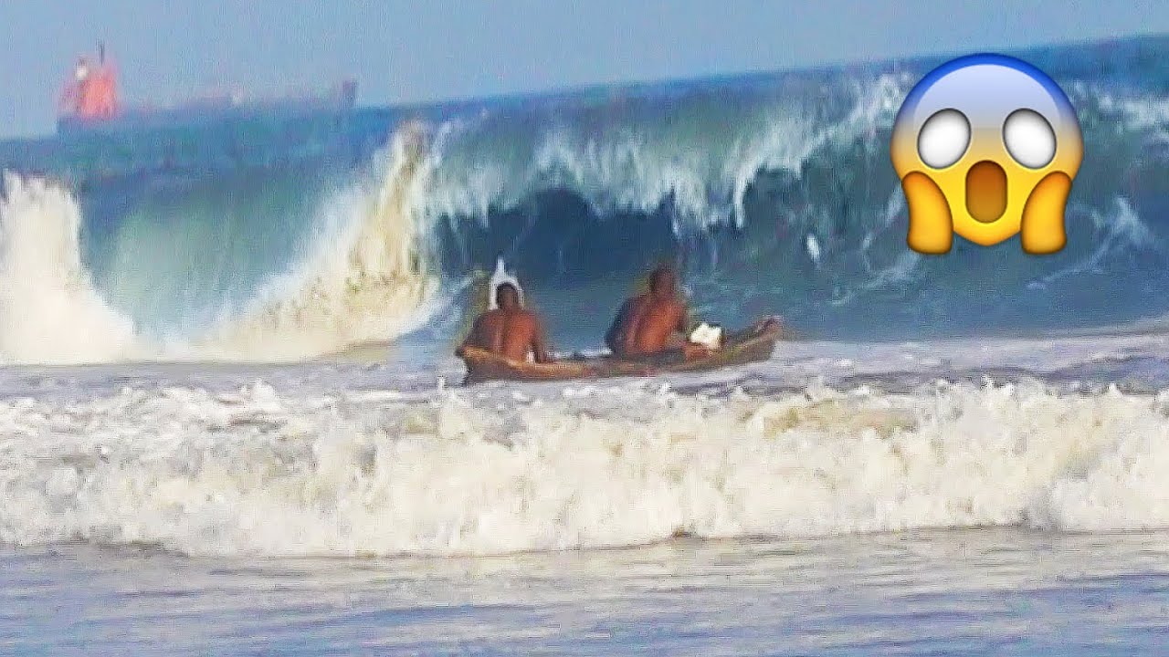 AFRICA : DANGEROUS FISHING IN HIGH SEA WAVES | GHANA ACCRA
