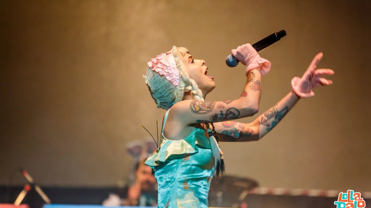 Melanie Martinez - Tag, you're it/Milk and Cookies (Live at Lollapalooza Argentina 2017)