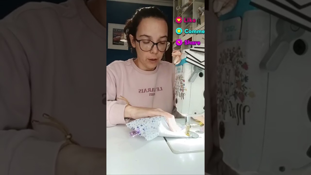 Carteira Pirâmide click clack 