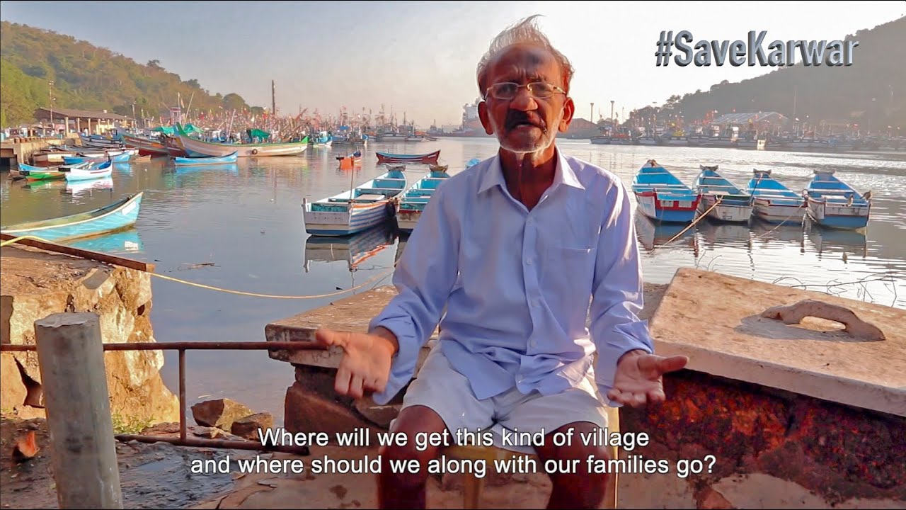 Why are the traditional fisherfolks protesting against the Karwar commercial port expansion