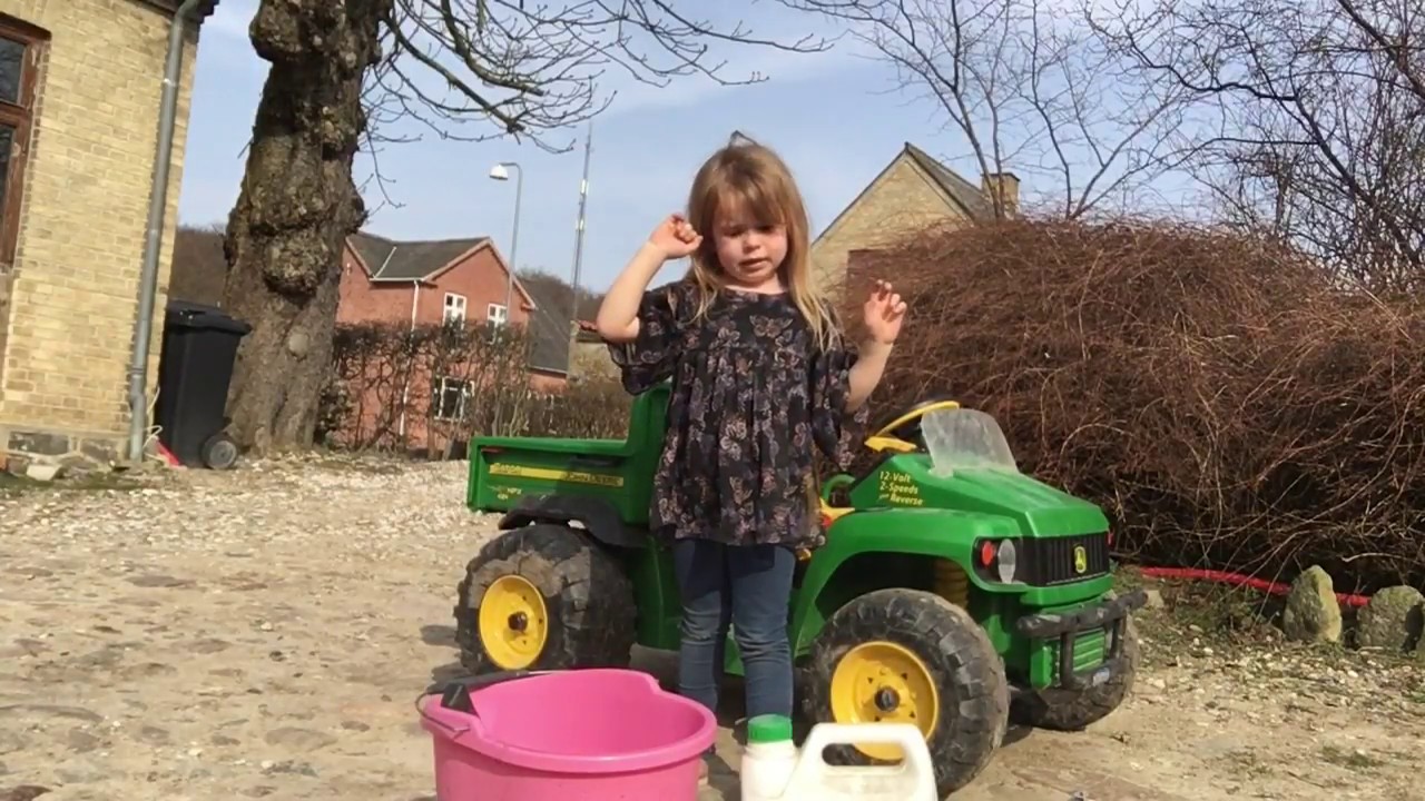 Se med når jeg vasker min John Deere gator