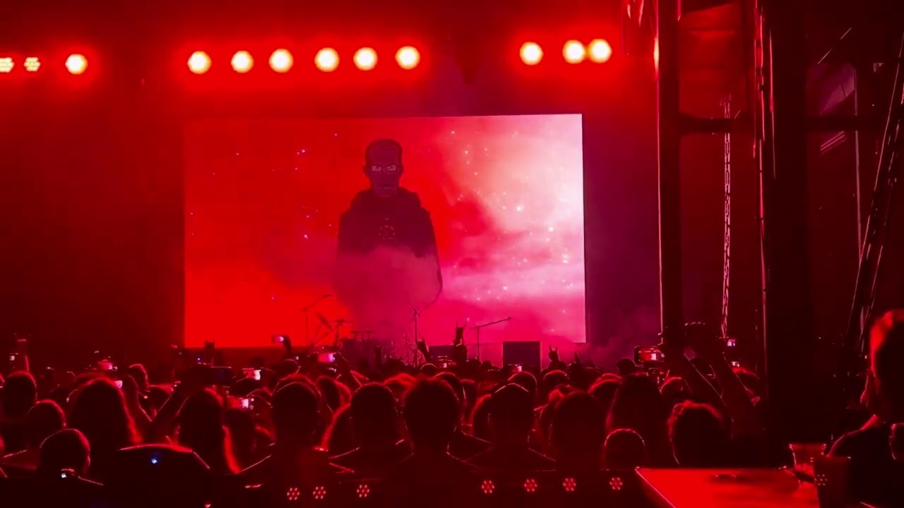 Dethklok - Intro/Deththeme live Dallas TX