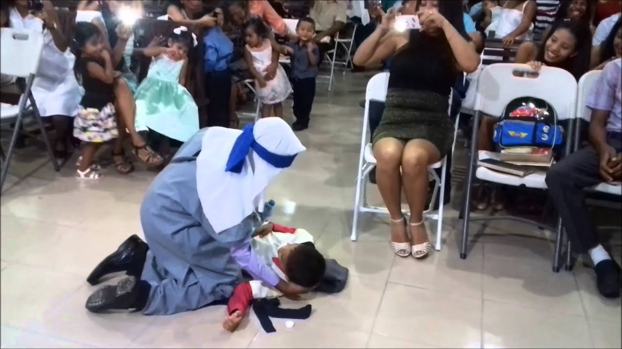 Dramatización Infantil de La Parábola:  El Buen Samaritano