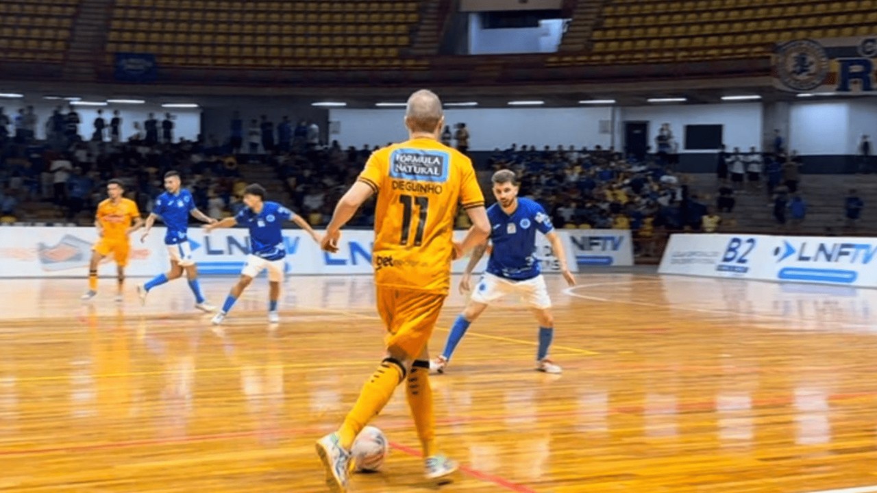 Cruzeiro x Magnus: Jogo TENSO com CONFUSÃO e CHUVA DE GOLS! 🔥