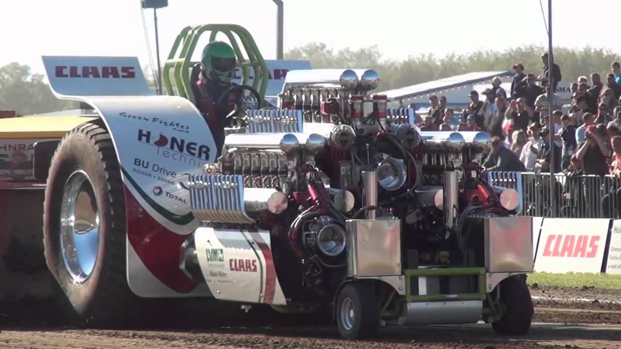 Modified 4,5t Tractor Pulling Füchtorf 2011