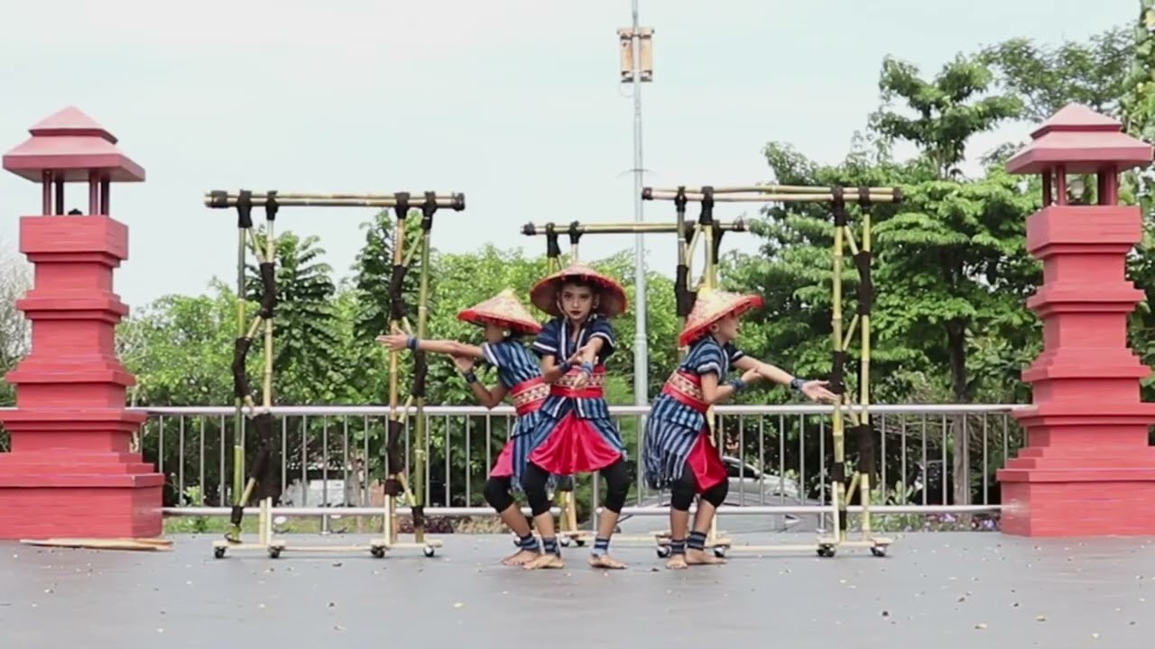 Juara 1 Seni Tari FLS2N Kabupaten Kudus 2022 Maju ke TK. Propinsi Jawa Tengah