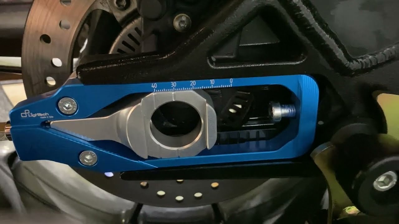 BMW - S1000R - Lightech Chain Adjuster