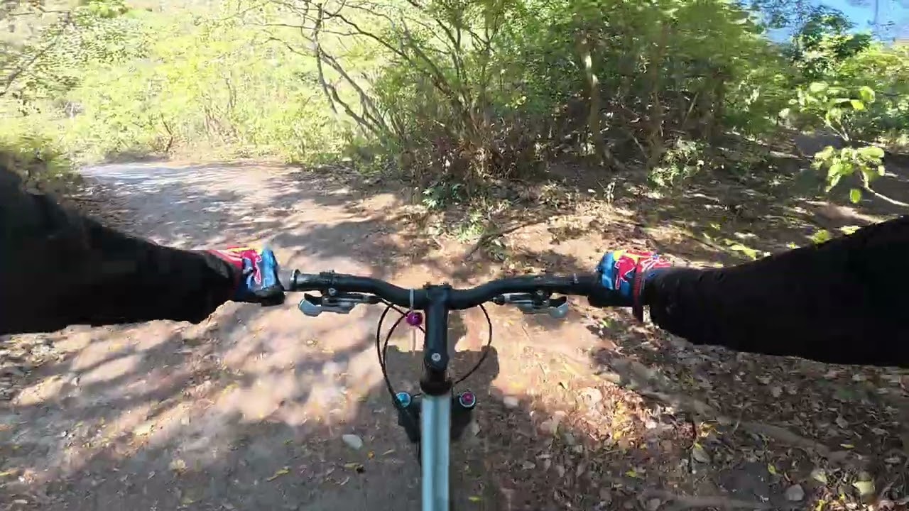【葉勁】第一次嘗試登山車
