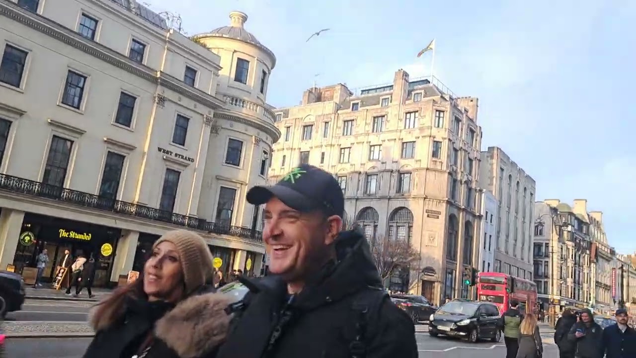Улица Стрэнд, Лондон, южная сторона, идем с запада на восток.