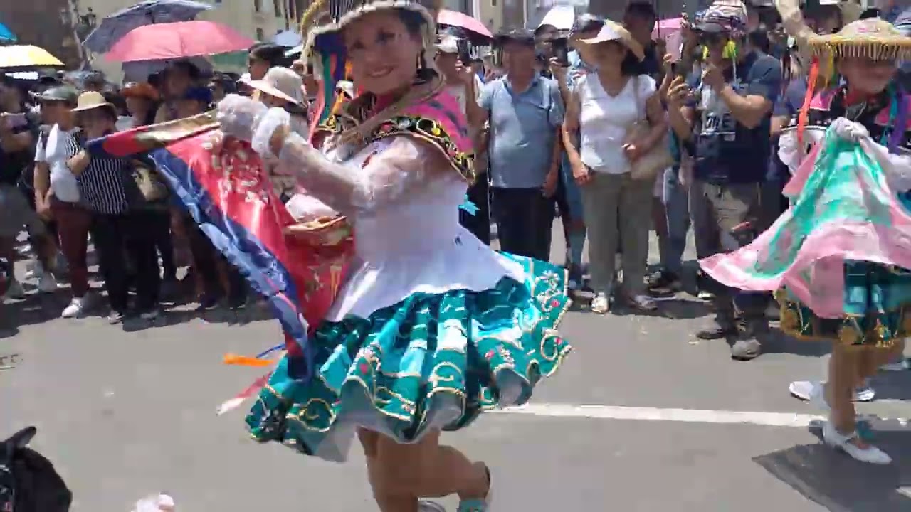 Pasacalle de danzas del Cusco en el centro de Lima Perú🥰🥰❤️❤️
