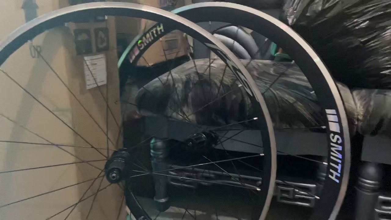 Whellset smith 700c vs shimano rs100